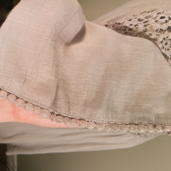 Gray Muslin Smock style top - Picture 3 of 7